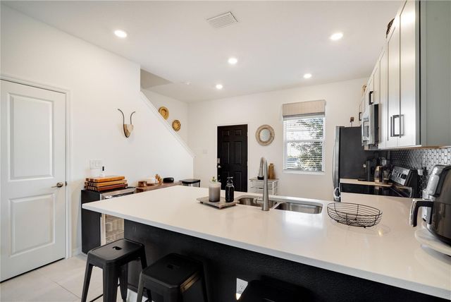 8829 DAYBREAK STREET, Sarasota, FL 34241