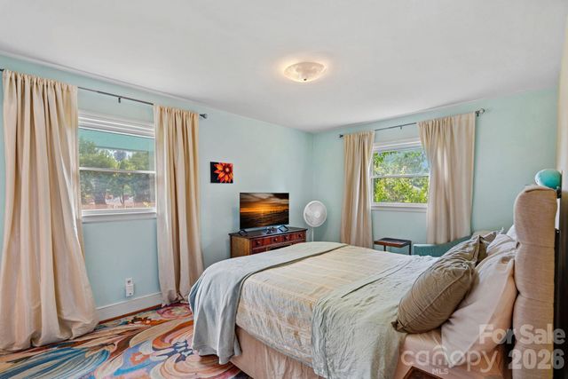 1600 Woodberry Road, Charlotte, NC 28212