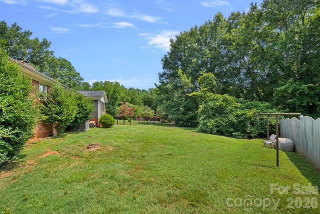 1600 Woodberry Road, Charlotte, NC 28212