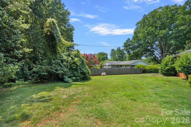 1600 Woodberry Road, Charlotte, NC 28212