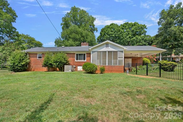 1600 Woodberry Road, Charlotte, NC 28212