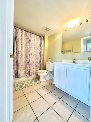2738 S Wentworth Avenue 5F, Chicago, IL 60616