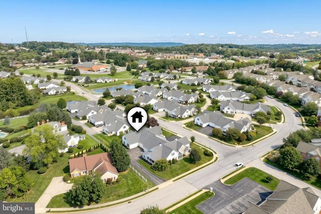 2176 BAYBERRY LN, York, PA 17403
