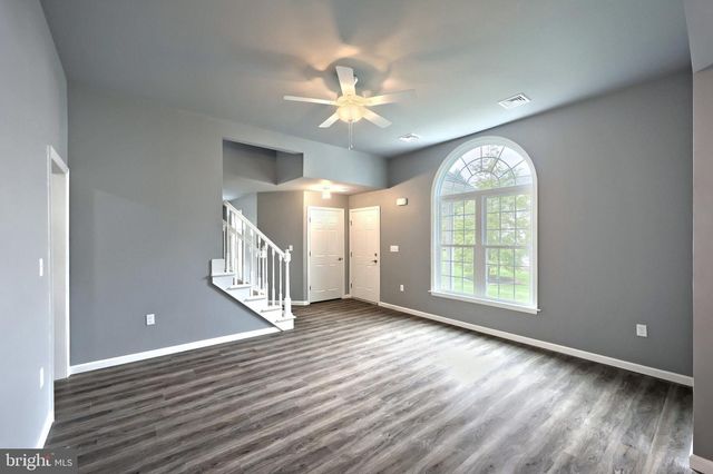 2176 BAYBERRY LN, York, PA 17403