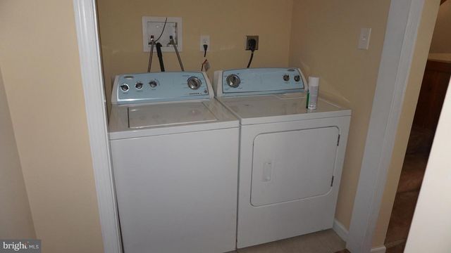 8105 LEGATION RD, New Carrollton, MD 20784