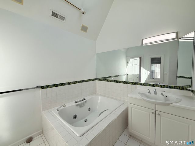 869 Orange Street 7W, New Haven, CT 06511