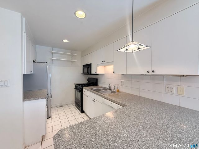 869 Orange Street 7W, New Haven, CT 06511