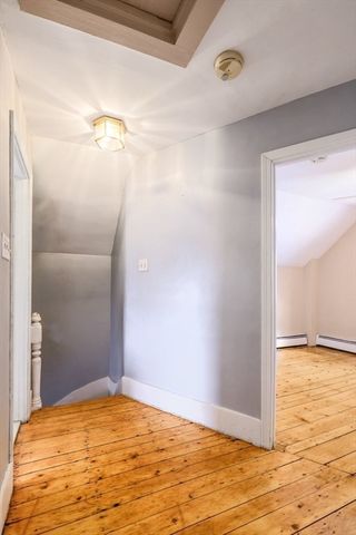 886 Canterbury St, Boston, MA 02131