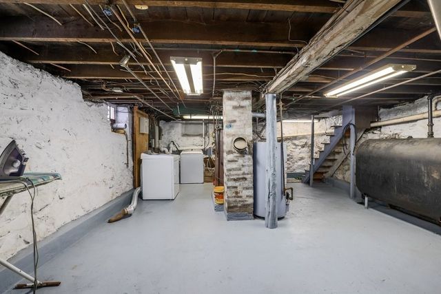 886 Canterbury St, Boston, MA 02131