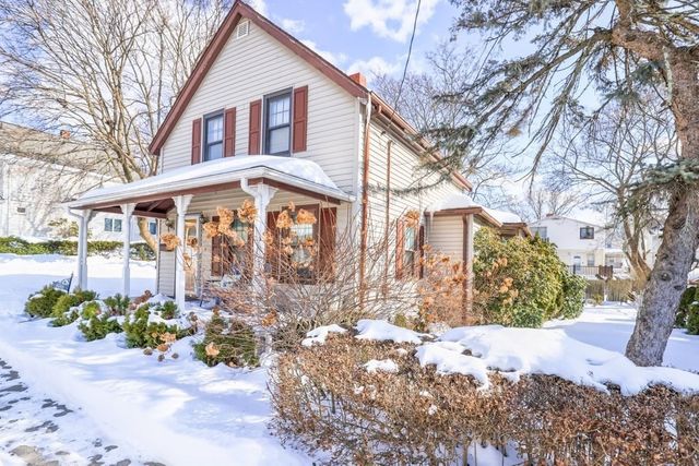 886 Canterbury St, Boston, MA 02131