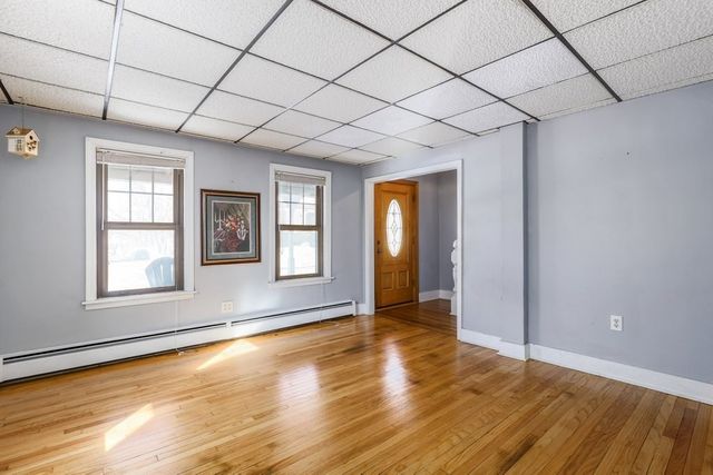 886 Canterbury St, Boston, MA 02131