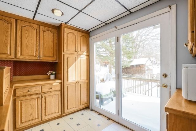 886 Canterbury St, Boston, MA 02131