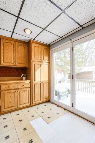 886 Canterbury St, Boston, MA 02131