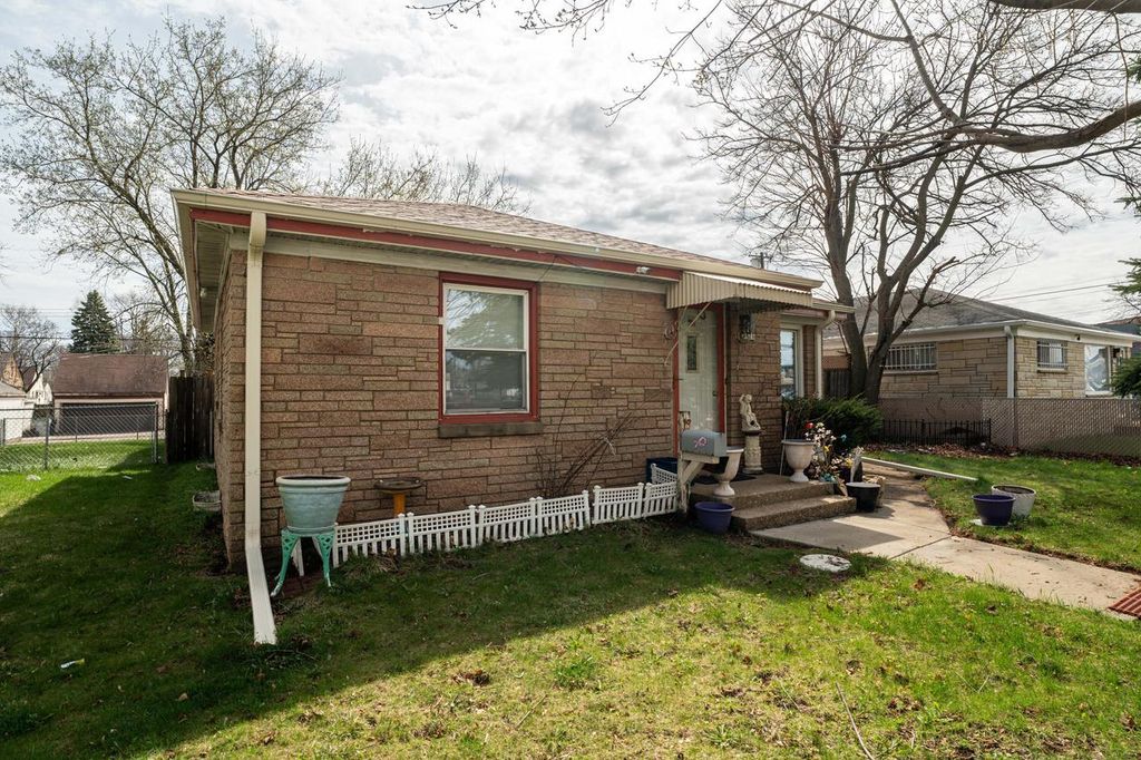 4826 76th STREET, Milwaukee, WI 53218