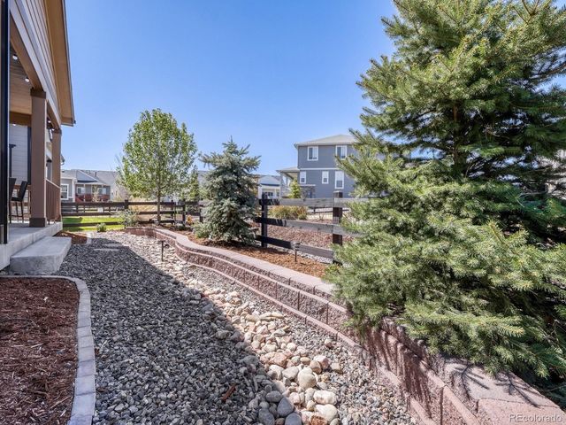22692 E Narrowleaf Cir, Aurora, CO 80016