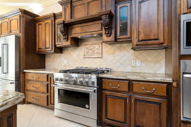 412 Flint Ridge Court, Norman, OK 73072