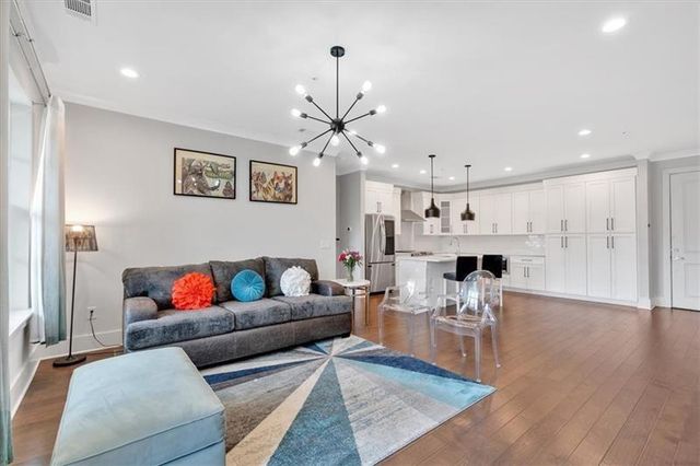 6890 Peachtree Dunwoody Road 303, Atlanta, GA 30328