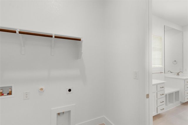 329 Oak Blossom RD, Liberty Hill, TX 78642