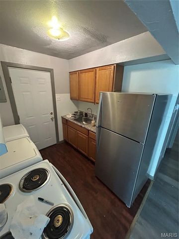 6133 Washington Avenue, Berkeley, MO 63134