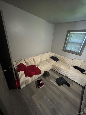 6133 Washington Avenue, Berkeley, MO 63134