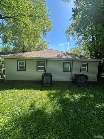 6133 Washington Avenue, Berkeley, MO 63134