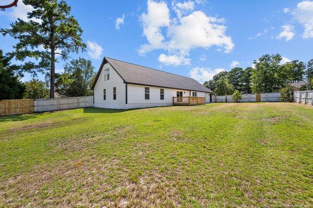 119 Hollow Lane, Raeford, NC 28376
