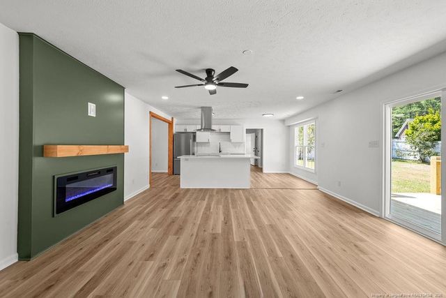 119 Hollow Lane, Raeford, NC 28376