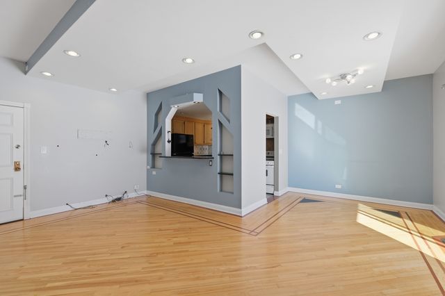 1463 Mercury Drive 115, Schaumburg, IL 60193