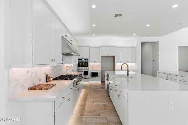 17932 W MOUNTAINAIR Street, Surprise, AZ 85388
