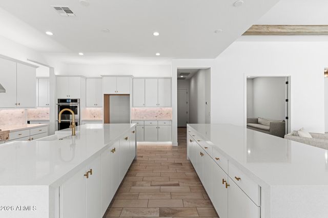 17932 W MOUNTAINAIR Street, Surprise, AZ 85388