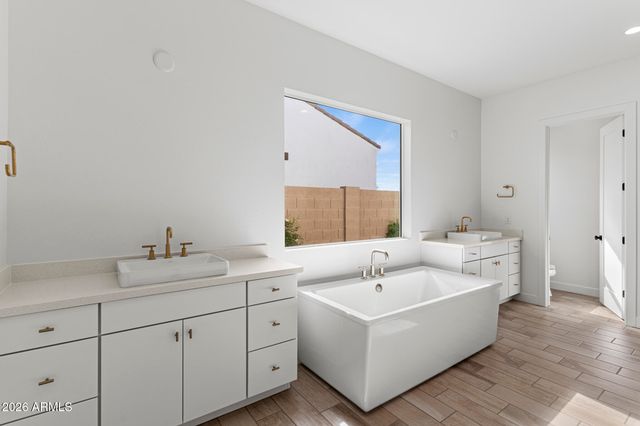 17932 W MOUNTAINAIR Street, Surprise, AZ 85388