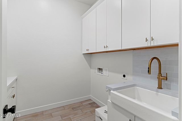 17932 W MOUNTAINAIR Street, Surprise, AZ 85388