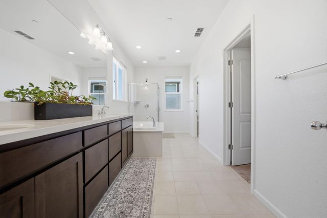 1702 Plumas Drive, Lathrop, CA 95330