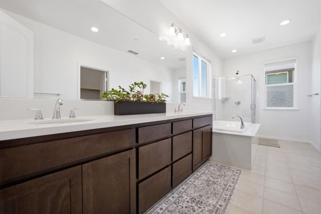 1702 Plumas Drive, Lathrop, CA 95330