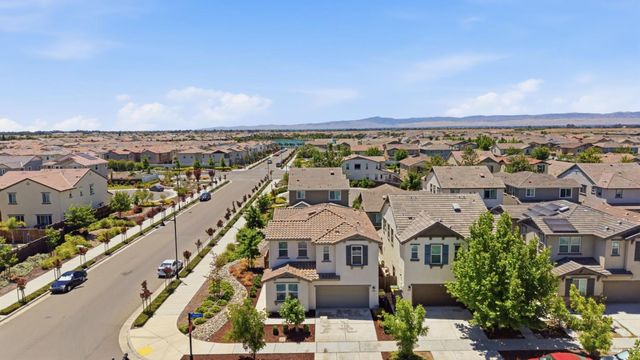 1702 Plumas Drive, Lathrop, CA 95330