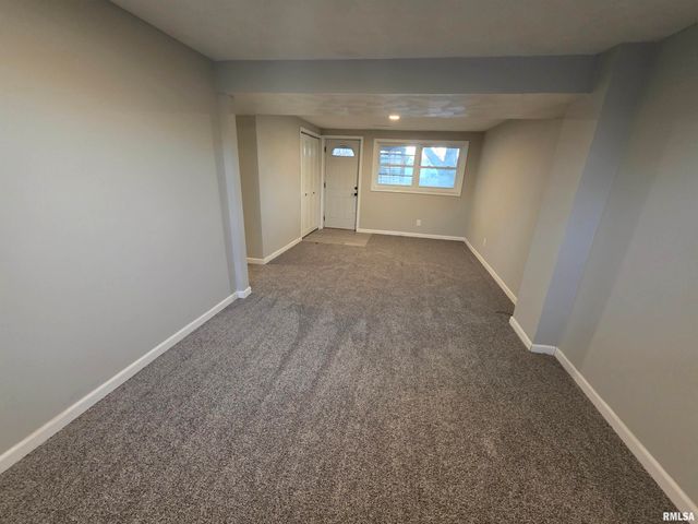 1921 N ALBANY Street, Springfield, IL 62702