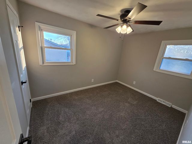 1921 N ALBANY Street, Springfield, IL 62702