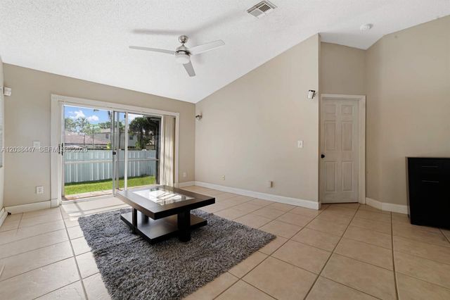 200 NW 75th Terrace, Plantation, FL 33317