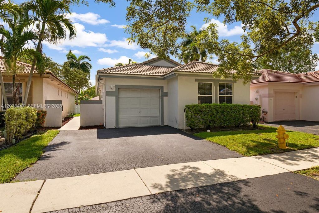 200 NW 75th Terrace, Plantation, FL 33317