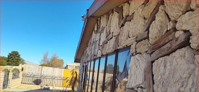 14166 Riviera Drive, Victorville, CA 92395