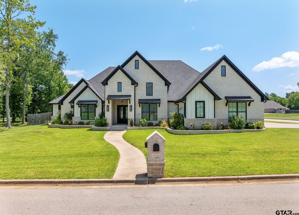 104 Avonshire, Bullard, TX 75757