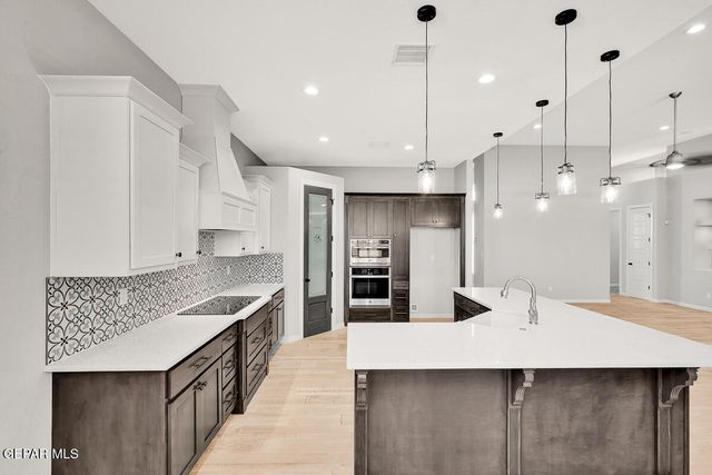 309 Emerald Pearl Drive, Horizon City, TX 79928