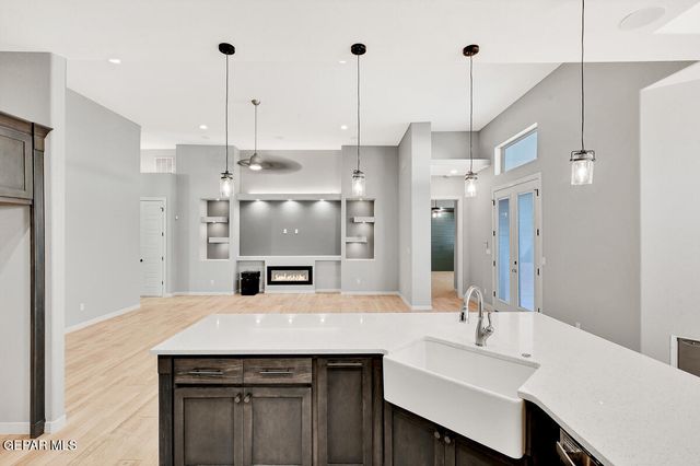 309 Emerald Pearl Drive, Horizon City, TX 79928