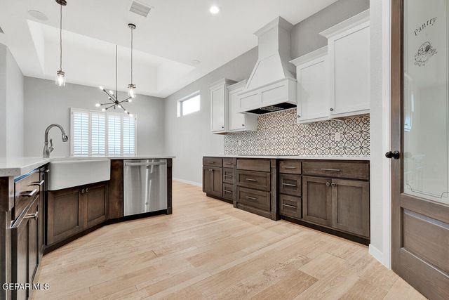 309 Emerald Pearl Drive, Horizon City, TX 79928