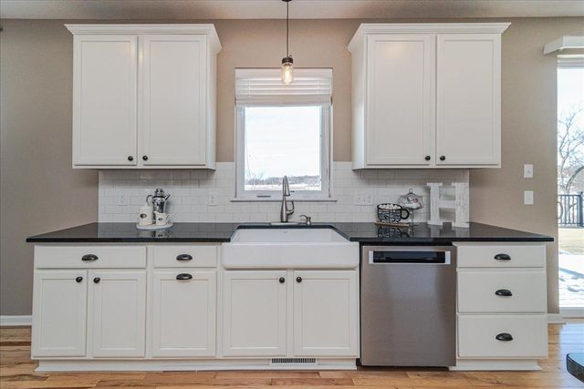 3353 SW James Court SW, Prior Lake, MN 55372