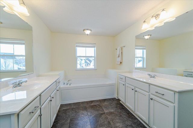 3353 SW James Court SW, Prior Lake, MN 55372