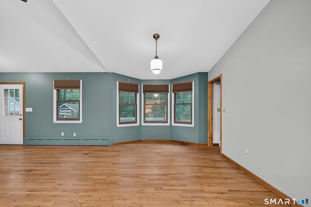 42 Ezra Street, North Haven, CT 06473