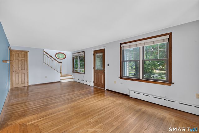 42 Ezra Street, North Haven, CT 06473