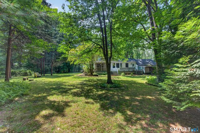 42 Ezra Street, North Haven, CT 06473