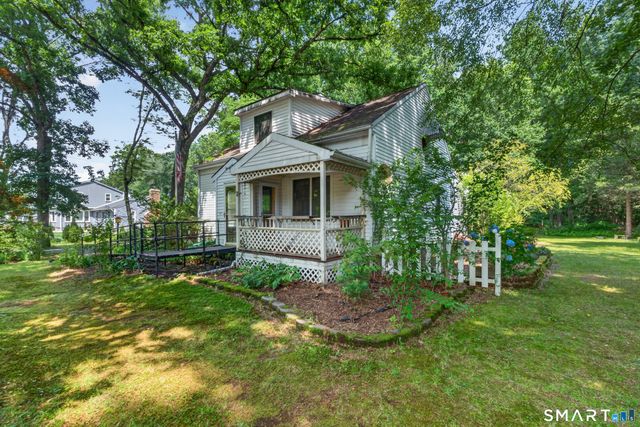 42 Ezra Street, North Haven, CT 06473